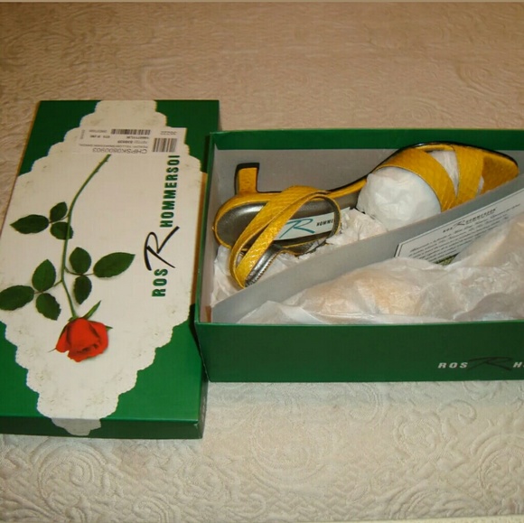 NEW Ros Hommerson Women's Sandals, Peachy Yellow - Picture 2 of 5